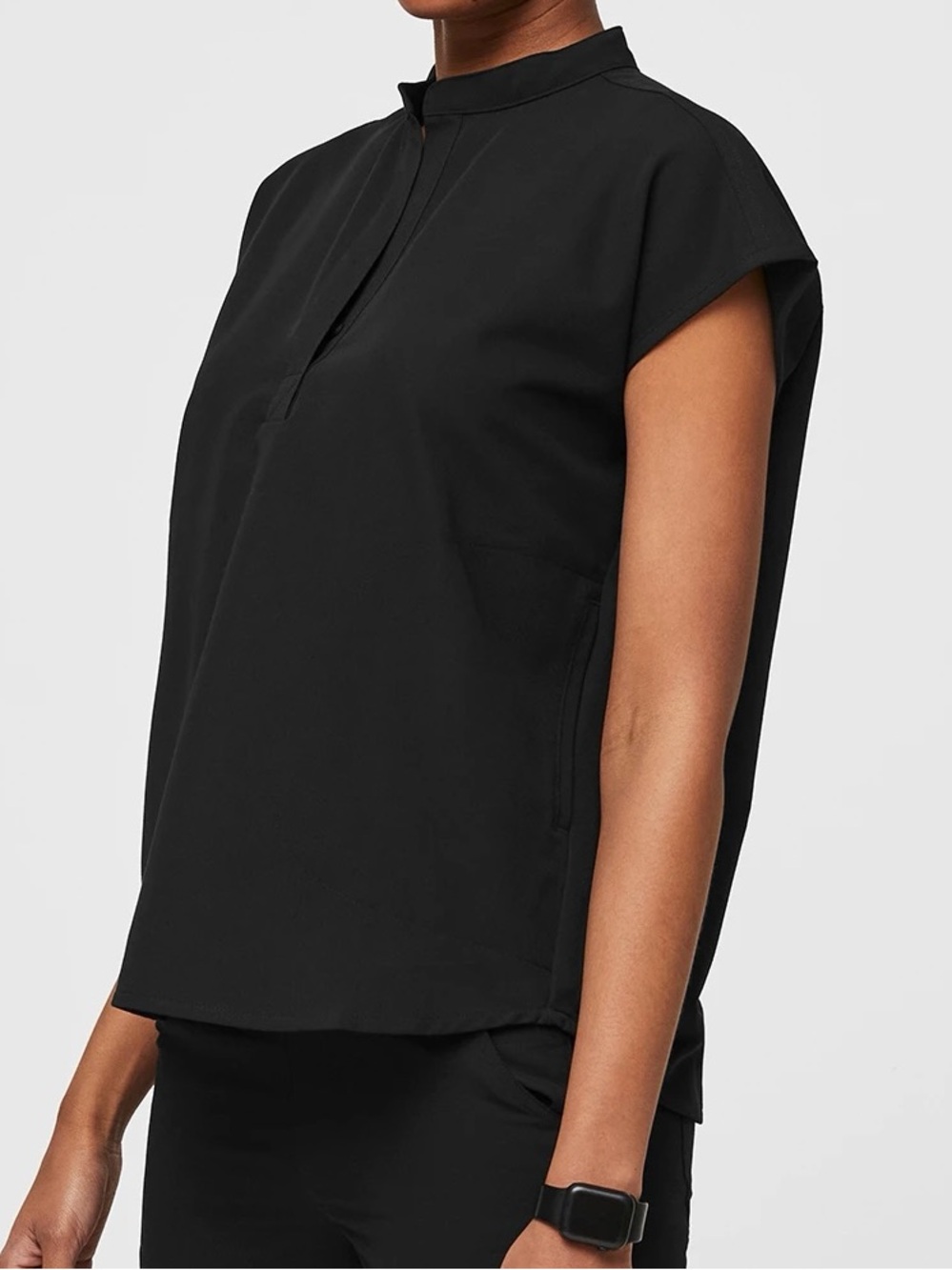 Figs Women's Rafaela Scrub Top Black XL